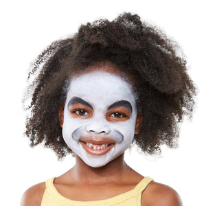 Step two, adding fangs with black face paint and blend to create shadow effect.