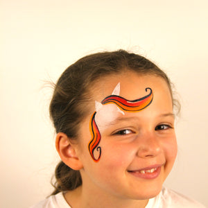 Step two, adding black outline and white highlights to the unicorn's mane.